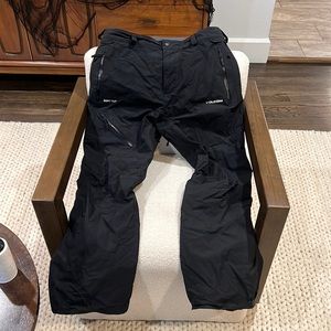 Volcano Gortex 20k water resistant snowboard pants.